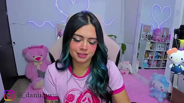 CuteDani  online show from February 25, 2026, 4:44 am