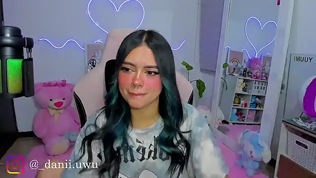 CuteDani  online show from March 20, 2026, 3:11 am