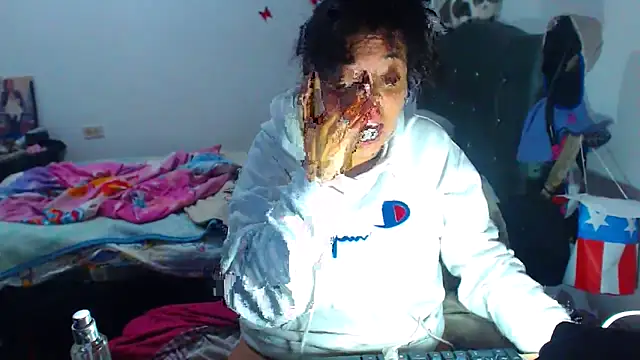 AmaraRoberts420 online show from October 8, 2025, 4:26 pm