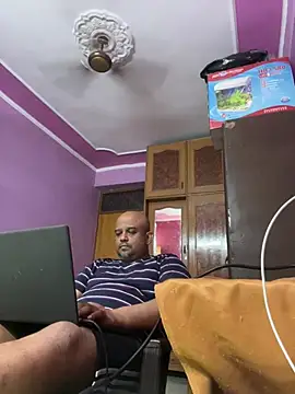 Dick 6inches online show from May 9, 2026, 6:51 am