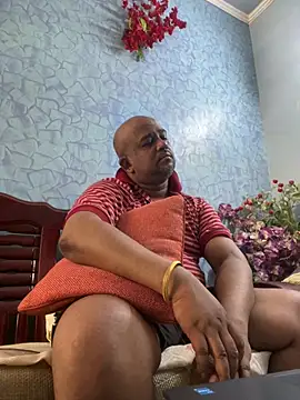 Snapshot of Dick_6inches chatting on July 17, 2026, 7:04 am Dick 6inches online show from July 17, 2026, 7:04 am