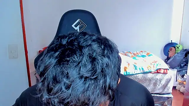 Snapshot of Tommy_Bred chatting on January 16, 2026, 7:18 pm Tommy Bred online show from January 16, 2026, 7:18 pm