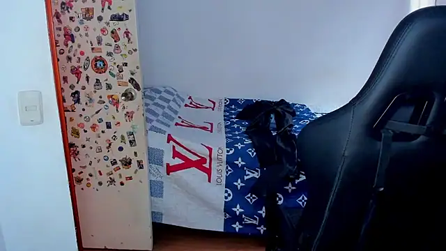 Snapshot of Tommy_Bred chatting on February 21, 2026, 5:47 pm Tommy Bred online show from February 21, 2026, 5:47 pm