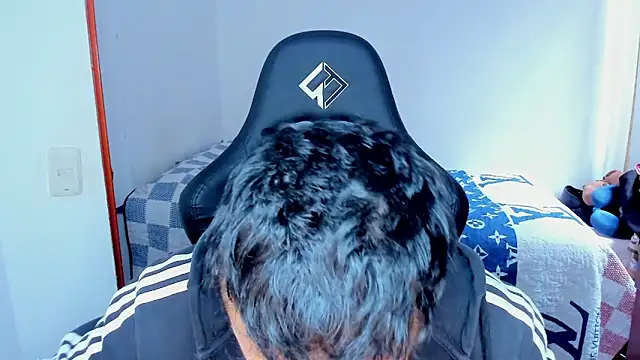 Snapshot of Tommy_Bred chatting on February 23, 2026, 8:28 pm Tommy Bred online show from February 23, 2026, 8:28 pm