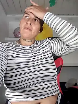 Yessi rousse online show from March 20, 2025, 1:59 pm