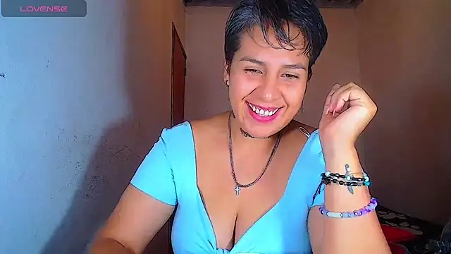 Snapshot of Yessi_rousse chatting on July 13, 2026, 11:02 am Yessi rousse online show from July 13, 2026, 11:02 am