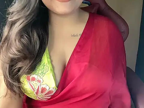 Snapshot of shanayaaa_1 chatting on January 12, 2025, 6:16 pm shanayaaa 1 online show from January 12, 2025, 6:16 pm