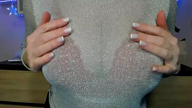 Snapshot of feliziaDesire chatting on February 4, 2025, 7:55 pm feliziaDesire online show from February 4, 2025, 7:55 pm