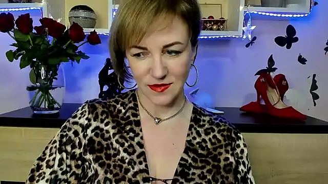 Snapshot of feliziaDesire chatting on February 9, 2025, 10:42 am feliziaDesire online show from February 9, 2025, 10:42 am