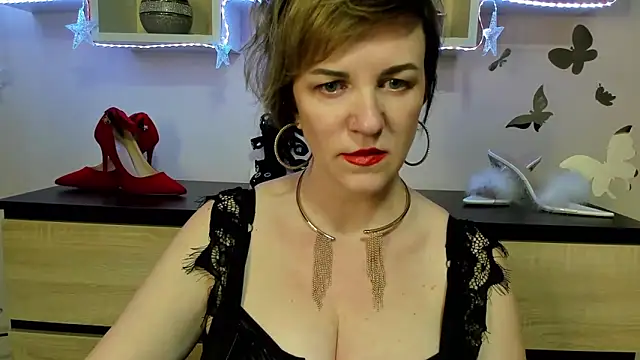 Snapshot of feliziaDesire chatting on March 3, 2025, 2:15 pm feliziaDesire online show from March 3, 2025, 2:15 pm