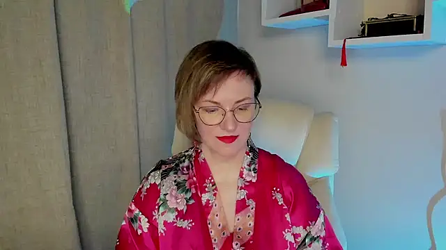 feliziaDesire online show from May 16, 2026, 6:43 am