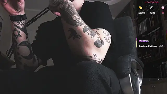 Snapshot of FindomJason chatting on January 17, 2026, 8:12 pm FindomJason online show from January 17, 2026, 8:12 pm