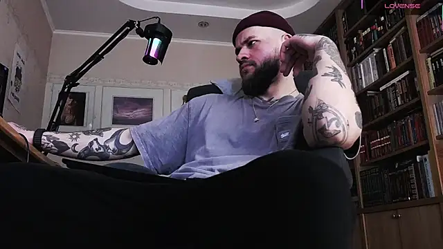 Snapshot of FindomJason chatting on February 9, 2026, 10:41 am FindomJason online show from February 9, 2026, 10:41 am