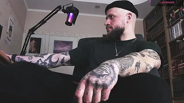 Snapshot of FindomJason chatting on February 27, 2026, 9:31 am FindomJason online show from February 27, 2026, 9:31 am