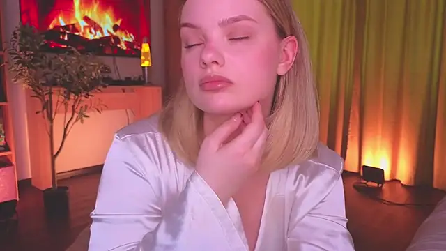 Hottie Jane online show from July 25, 2026, 1:30 pm