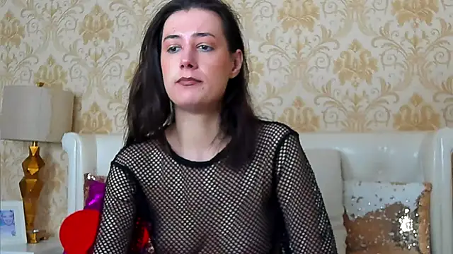 JuliaHunts online show from January 8, 2026, 6:16 am