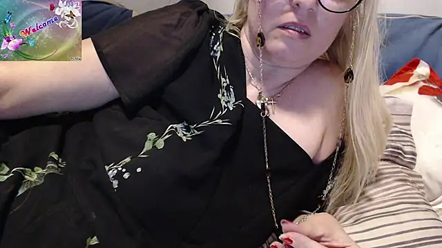 Snapshot of martachatte chatting on September 25, 2025, 7:50 pm martachatte online show from September 25, 2025, 7:50 pm