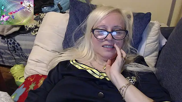 Snapshot of martachatte chatting on November 8, 2025, 9:46 pm martachatte online show from November 8, 2025, 9:46 pm