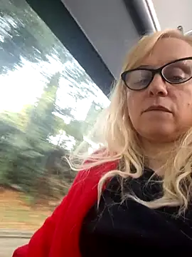 martachatte online show from November 18, 2025, 10:31 am