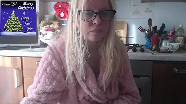 martachatte online show from December 14, 2025, 10:42 am