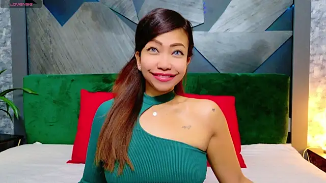 ElyaQuinn online show from December 13, 2024, 10:30 am