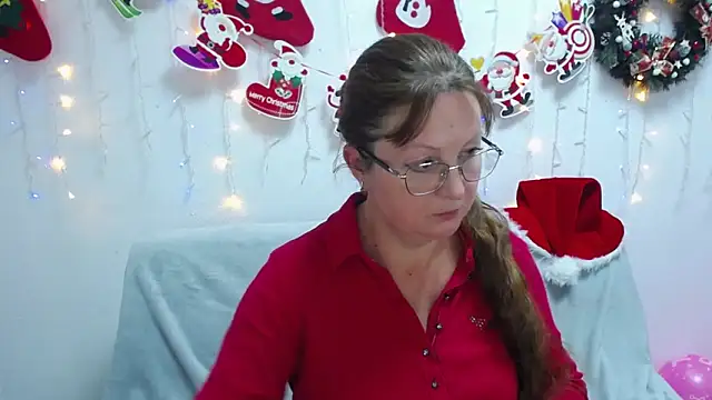 VanessaHotts online show from December 17, 2024, 3:06 pm