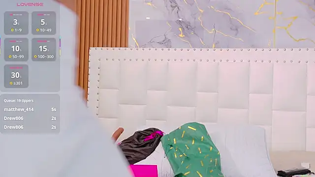 naughty ebonyy online show from January 15, 2026, 2:27 am