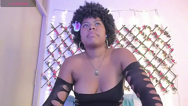 Snapshot of naughty_ebonyy chatting on June 19, 2026, 4:50 am naughty ebonyy online show from June 19, 2026, 4:50 am