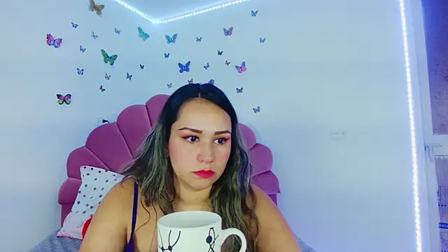 Snapshot of paula_brausin chatting on September 20, 2025, 2:40 pm paula brausin online show from September 20, 2025, 2:40 pm