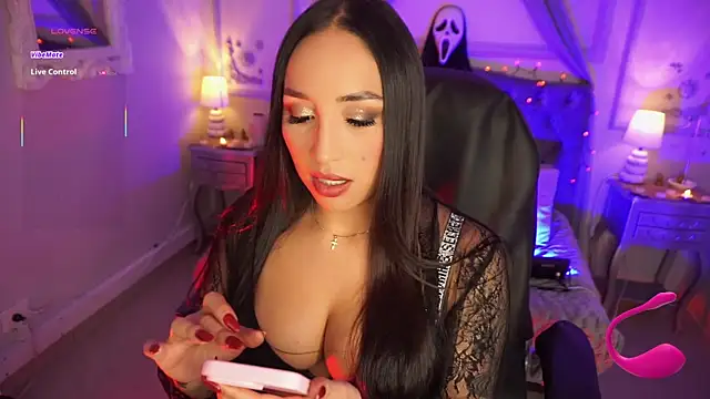 Snapshot of maggietime chatting on October 31, 2025, 8:54 pm maggietime online show from October 31, 2025, 8:54 pm