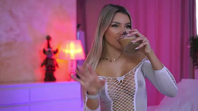 ArtTeasee online show from December 23, 2025, 8:45 am