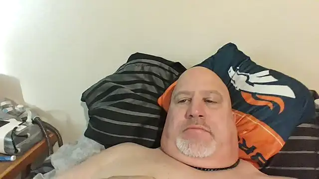 Snapshot of Bigbear0563 chatting on March 2, 2025, 11:53 pm Bigbear0563 online show from March 2, 2025, 11:53 pm