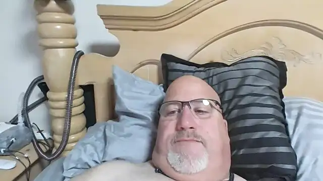 Snapshot of Bigbear0563 chatting on November 11, 2025, 5:02 pm Bigbear0563 online show from November 11, 2025, 5:02 pm