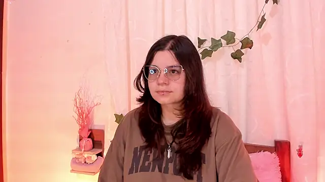 Snapshot of Mey_moon chatting on February 25, 2025, 5:25 pm Mey moon online show from February 25, 2025, 5:25 pm