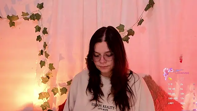 Snapshot of Mey_moon chatting on March 20, 2025, 3:13 am Mey moon online show from March 20, 2025, 3:13 am