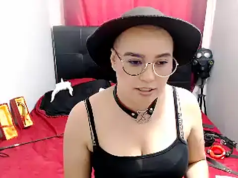 TamySweetness online show from December 23, 2024, 7:20 pm