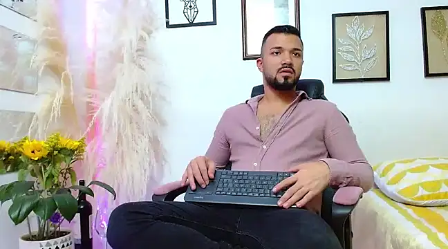 Snapshot of mathew_vidal1 chatting on February 4, 2025, 10:13 pm mathew vidal1 online show from February 4, 2025, 10:13 pm