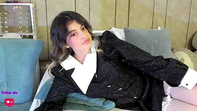 Snapshot of Isabellacharm chatting on February 7, 2025, 4:24 pm Isabellacharm online show from February 7, 2025, 4:24 pm