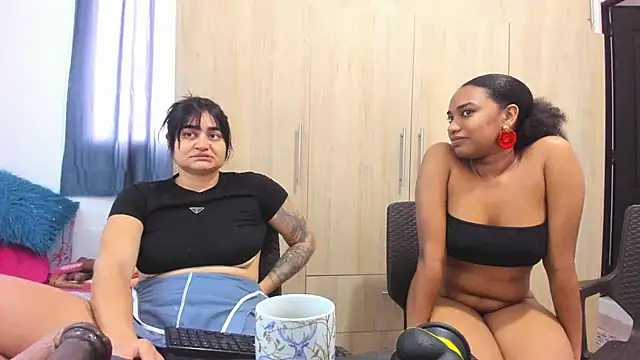 andreita trujillos online show from October 7, 2025, 2:25 pm