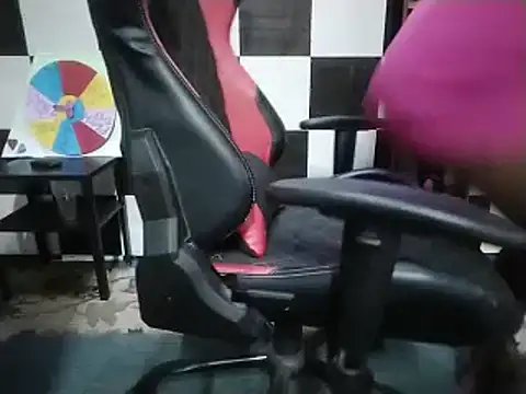 Snapshot of XnastyD chatting on March 14, 2025, 7:55 pm XnastyD online show from March 14, 2025, 7:55 pm