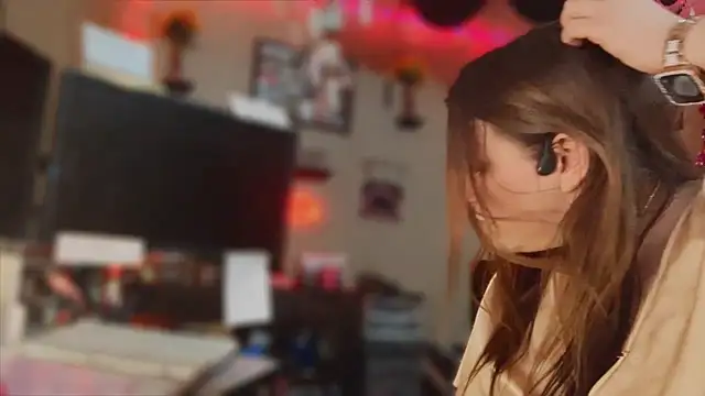 spunlikecottoncandy online show from January 8, 2025, 7:13 am