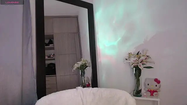 Snapshot of cristal_sexybody chatting on February 18, 2025, 4:26 am cristal sexybody online show from February 18, 2025, 4:26 am