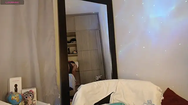 Snapshot of cristal_sexybody chatting on February 21, 2025, 3:12 am cristal sexybody online show from February 21, 2025, 3:12 am