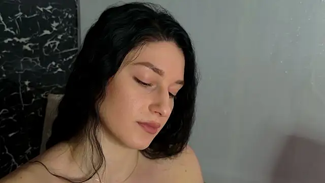 moniqque online show from January 9, 2025, 8:34 am