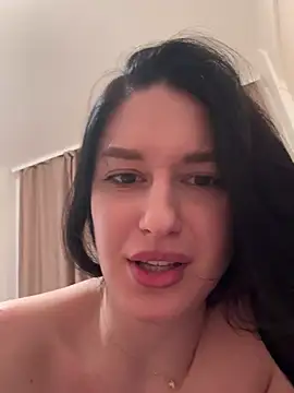 moniqque online show from January 14, 2025, 6:28 pm