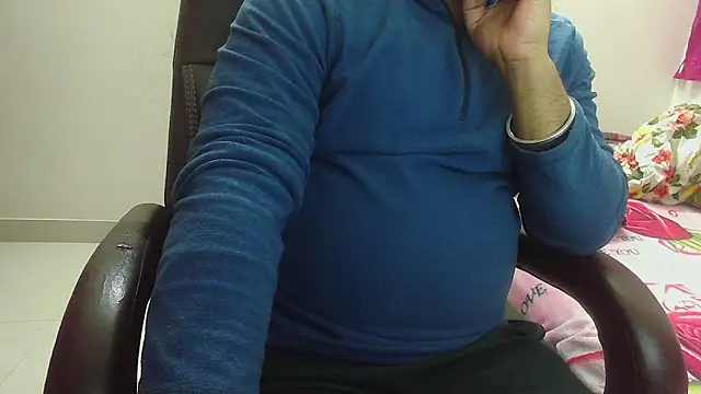 Snapshot of rentarob chatting on February 18, 2025, 4:26 pm rentarob online show from February 18, 2025, 4:26 pm