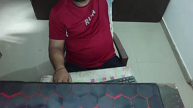 Snapshot of rentarob chatting on April 21, 2026, 8:53 am rentarob online show from April 21, 2026, 8:53 am