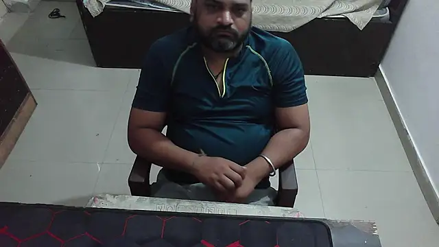 Snapshot of rentarob chatting on April 23, 2026, 5:52 am rentarob online show from April 23, 2026, 5:52 am