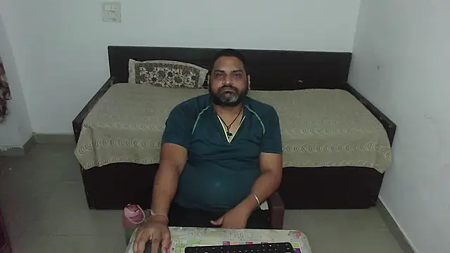 Snapshot of rentarob chatting on April 28, 2026, 5:40 pm rentarob online show from April 28, 2026, 5:40 pm