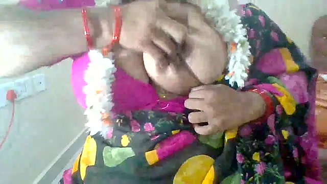 Snapshot of archanatelugu9 chatting on December 5, 2024, 1:58 am archanatelugu9 online show from December 5, 2024, 1:58 am